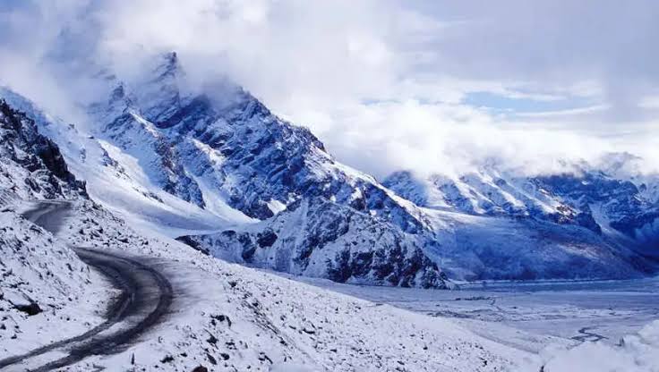 Manali Snow Bliss